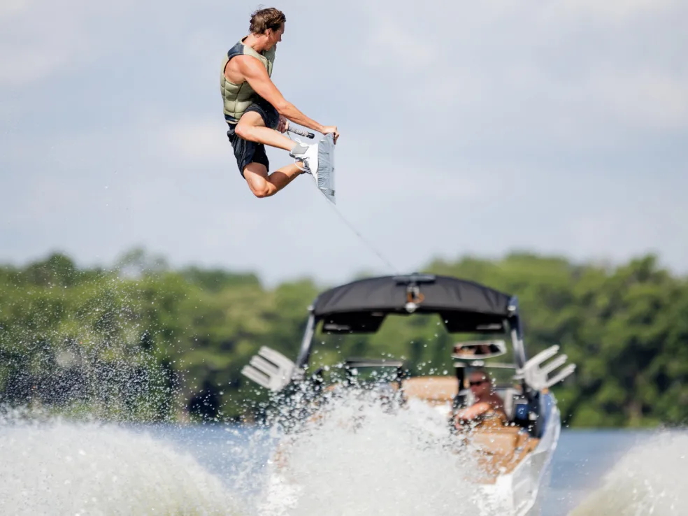 Follow Affiliate Men's Impact Vest - Bone