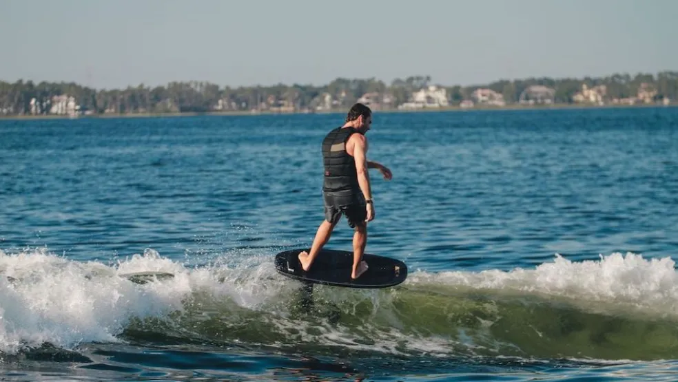 Ronix Blackbird Foil Board | 29" Velo Mast High Aspect Foil Package 2026